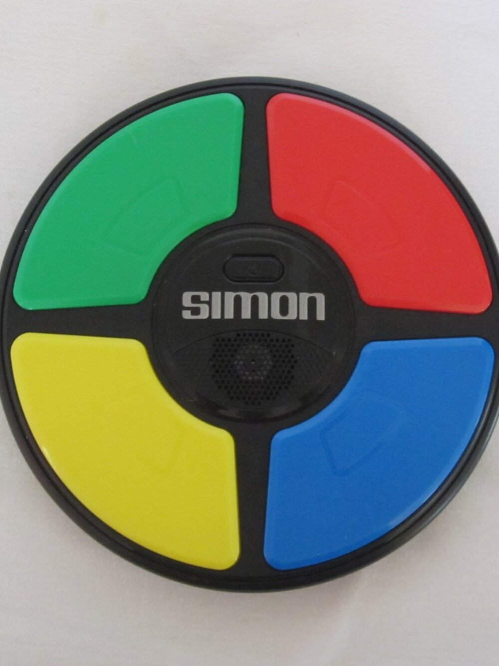 2019 Simon Electronic Game - tested & works perfect